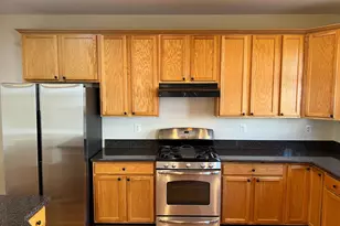 8818 Royal Doulton Ln, Fairfax, VA 22031 - Photo 33