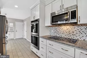 1302 Clayborne House Ct, McLean, VA 22101 - Photo 21