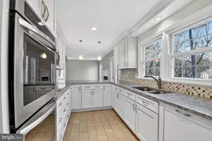 1302 Clayborne House Ct, McLean, VA 22101 - Photo 9