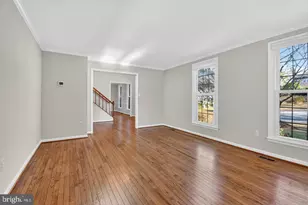 1302 Clayborne House Ct, McLean, VA 22101 - Photo 7