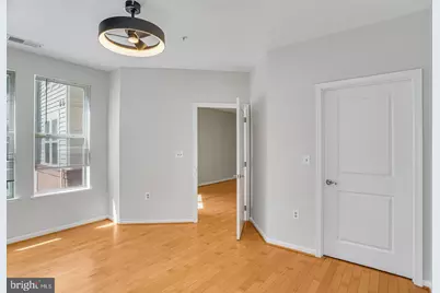 2655 Prosperity Avenue #201, Fairfax, VA 22031 - Photo 17