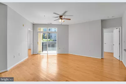 2655 Prosperity Avenue #201, Fairfax, VA 22031 - Photo 3