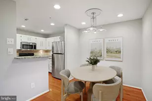 12001 Taliesin Pl, Reston, VA 20190 - Photo 9