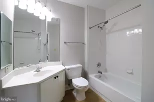 2204 Westcourt Ln, Herndon, VA 20170 - Photo 11