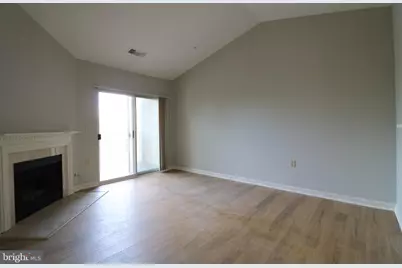 2204 Westcourt Lane #405, Herndon, VA 20170 - Photo 5