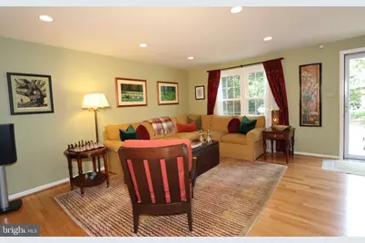 9041 White Rose Lane, Fairfax, VA 22031 - Photo 3