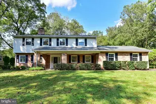 7326 Old Dominion Dr, McLean, VA 22101 - Photo 1
