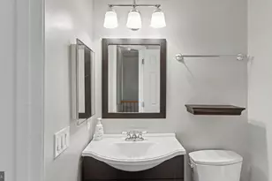 6239 Frosty Winter Ct, Centreville, VA 20120 - Photo 15