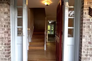 9612 Whitecedar Ct, Vienna, VA 22181 - Photo 3