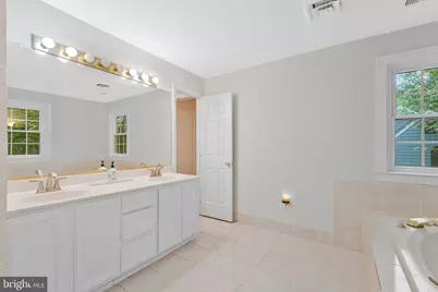 9222 Jeffery Road, Great Falls, VA 22066 - Photo 41