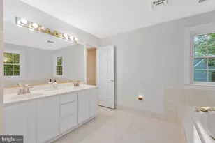 9222 Jeffery Rd, Great Falls, VA 22066 - Photo 41