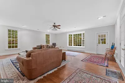 9222 Jeffery Road, Great Falls, VA 22066 - Photo 17