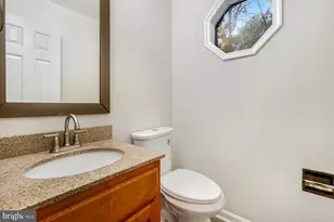 11525 Pine Cone Ct, Reston, VA 20191 - Photo 7