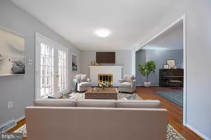 10691 John Ayres Dr, Fairfax, VA 22032 - Photo 13