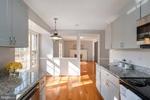 10691 John Ayres Dr, Fairfax, VA 22032 - Photo 19