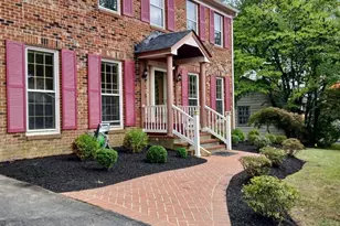 10691 John Ayres Dr, Fairfax, VA 22032 - Photo 3