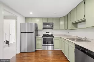 7378 Jiri Woods Ct, Springfield, VA 22153 - Photo 7