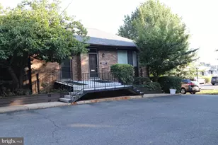 311 Maple Ave W, Vienna, VA 22180 - Photo 1