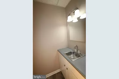 311 Maple Avenue W #UNIT E, Vienna, VA 22180 - Photo 17