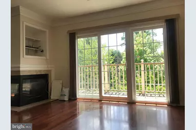 7068 Falls Reach Drive #301, Falls Church, VA 22043 - Photo 3
