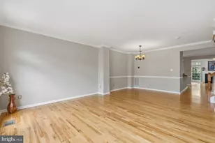 1986 Logan Manor Dr, Reston, VA 20190 - Photo 11