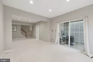 1986 Logan Manor Dr, Reston, VA 20190 - Photo 27