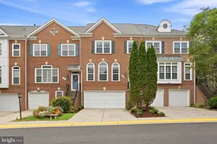 1986 Logan Manor Dr, Reston, VA 20190 - Photo 37