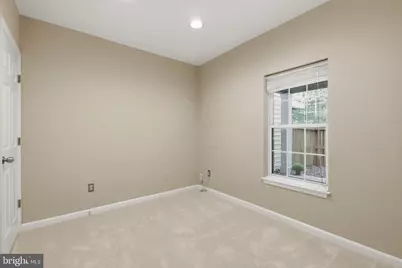 1986 Logan Manor Drive, Reston, VA 20190 - Photo 31