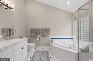 1986 Logan Manor Dr, Reston, VA 20190 - Photo 5