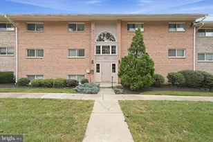 2837 Kalmia Lee Ct, Falls Church, VA 22042 - Photo 1