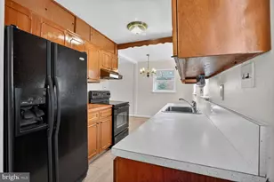 3601 Crest Dr, Annandale, VA 22003 - Photo 11