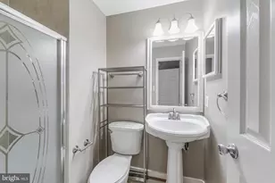 13915 Gunners Pl, Centreville, VA 20121 - Photo 7