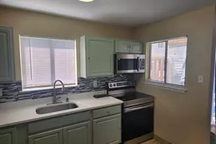 8423 Jinetes Ct, Alexandria, VA 22309 - Photo 7