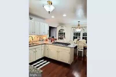 10406 Dunn Meadow Road, Vienna, VA 22182 - Photo 9