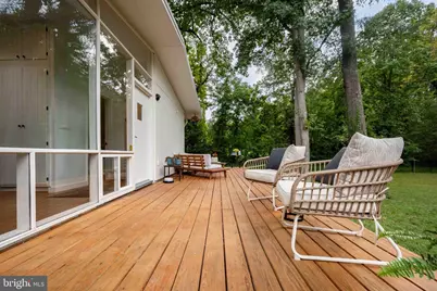 2400 Sherwood Hall Lane, Alexandria, VA 22306 - Photo 57