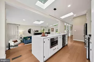 2400 Sherwood Hall Ln, Alexandria, VA 22306 - Photo 31