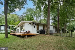 2400 Sherwood Hall Ln, Alexandria, VA 22306 - Photo 63
