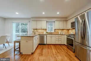12504 Sweet Leaf Terrace, Fairfax, VA 22033 - Photo 9