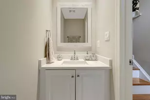 2111 Hutchison Grove Ct, Falls Church, VA 22043 - Photo 5
