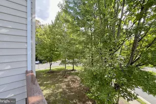 13901 Gothic Dr, Centreville, VA 20121 - Photo 21