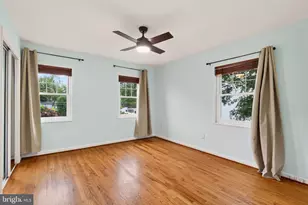 2113 Rollins Dr, Alexandria, VA 22307 - Photo 9