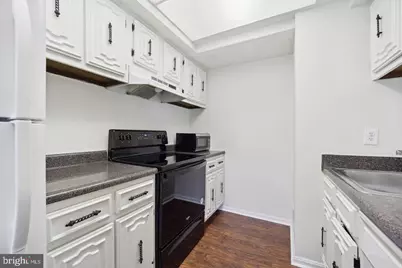 5490 Safe Harbor Court, Fairfax, VA 22032 - Photo 9