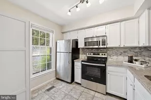 6472 Brick Hearth Ct, Alexandria, VA 22306 - Photo 5