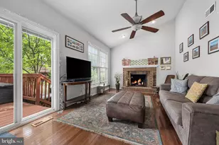 5608 Schoolfield Ct, Centreville, VA 20120 - Photo 13