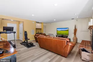 9415 Park Hunt Ct, Springfield, VA 22153 - Photo 33