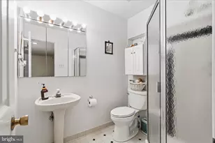 9415 Park Hunt Ct, Springfield, VA 22153 - Photo 7