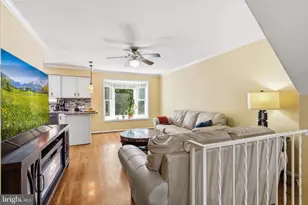 9415 Park Hunt Ct, Springfield, VA 22153 - Photo 19
