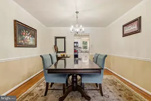 9415 Park Hunt Ct, Springfield, VA 22153 - Photo 11