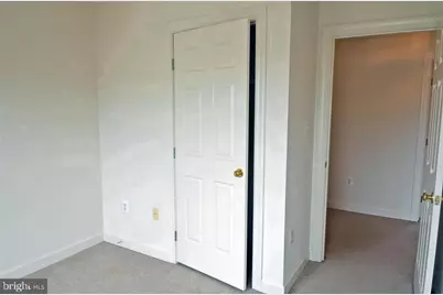 14243 Glade Spring Drive, Centreville, VA 20121 - Photo 15