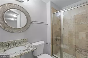 6350 Regal Oak Dr, Springfield, VA 22152 - Photo 29